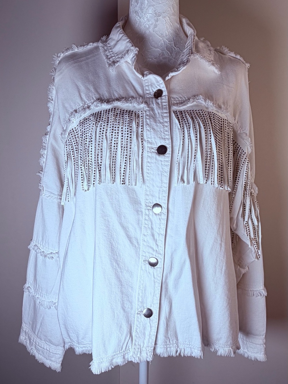 Elan White Textured Top with Subtle Lace Trim